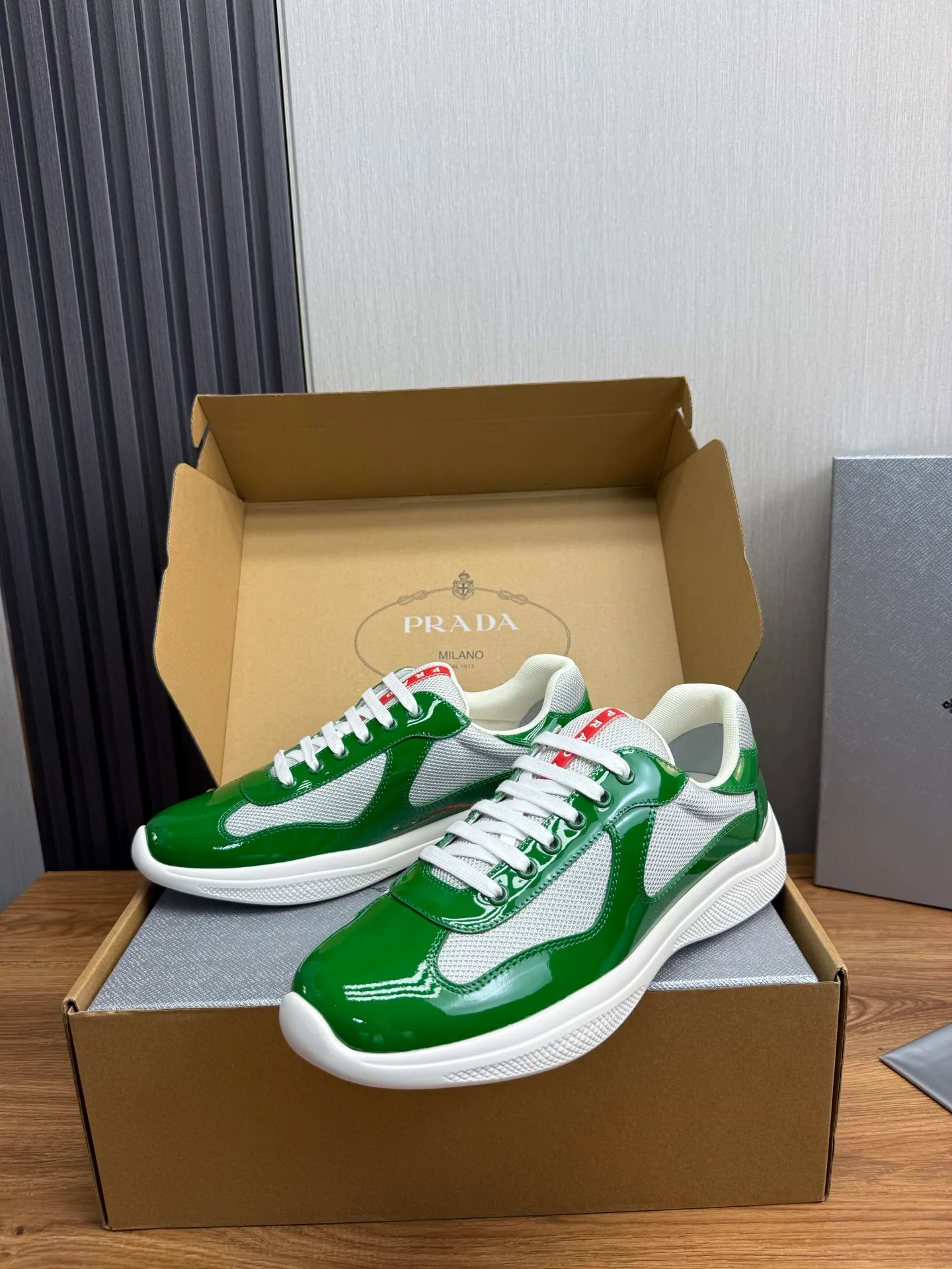 Men's shoes 640💰 [PRADA] Hot selling items🔥Must be recommended every day~~ Official website synchronized, 1:1 high quality shipments✔️ Imported cowhide fabric, rubber material + cowhide lining, original bottom, high-end airplane box packaging🎁 38-45 (38.45 custom-made, non-returnable)